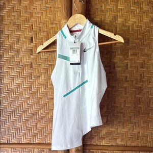 NWT Nike tennis White Sleeveless Top with Green Accents XS